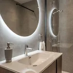 Brand New Luxurious Seafront With View - Prime Location Apartamento