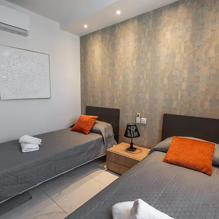 Lejlighed Brand New Luxurious Seafront With View - Prime Location