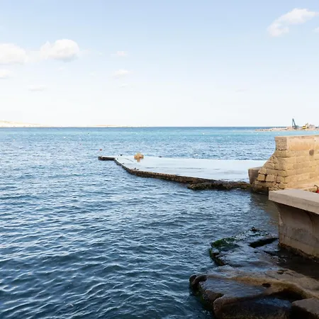 Brand New Luxurious Seafront With View - Prime Location * St. Paul's Bay