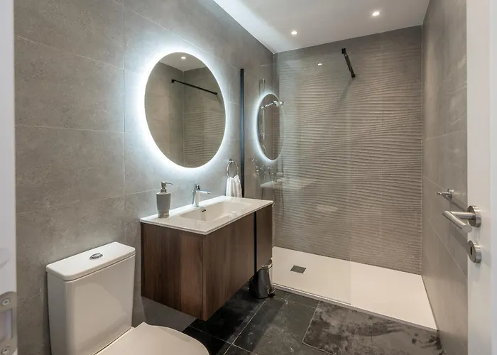 Brand New Luxurious Seafront With View - Prime Location