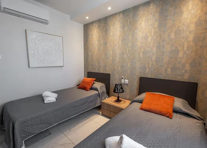 Apartament Brand New Luxurious Seafront With View - Prime Location