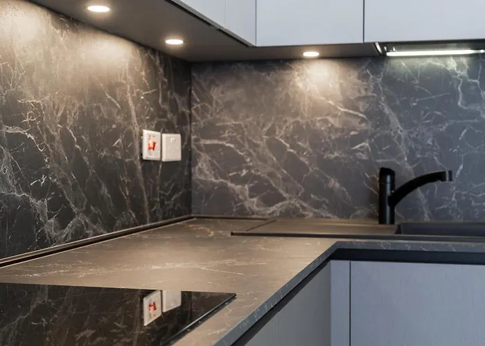 Lejlighed Brand New Luxurious Seafront With View - Prime Location *