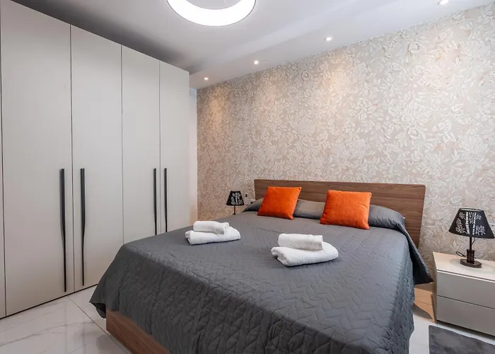 Lejlighed Brand New Luxurious Seafront With View - Prime Location