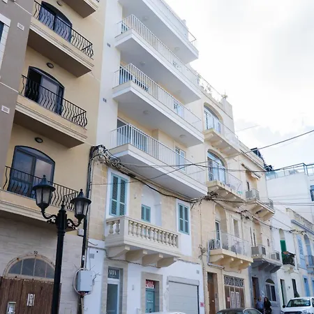 Apartamento Brand New Luxurious Seafront With View - Prime Location St Paul's Bay